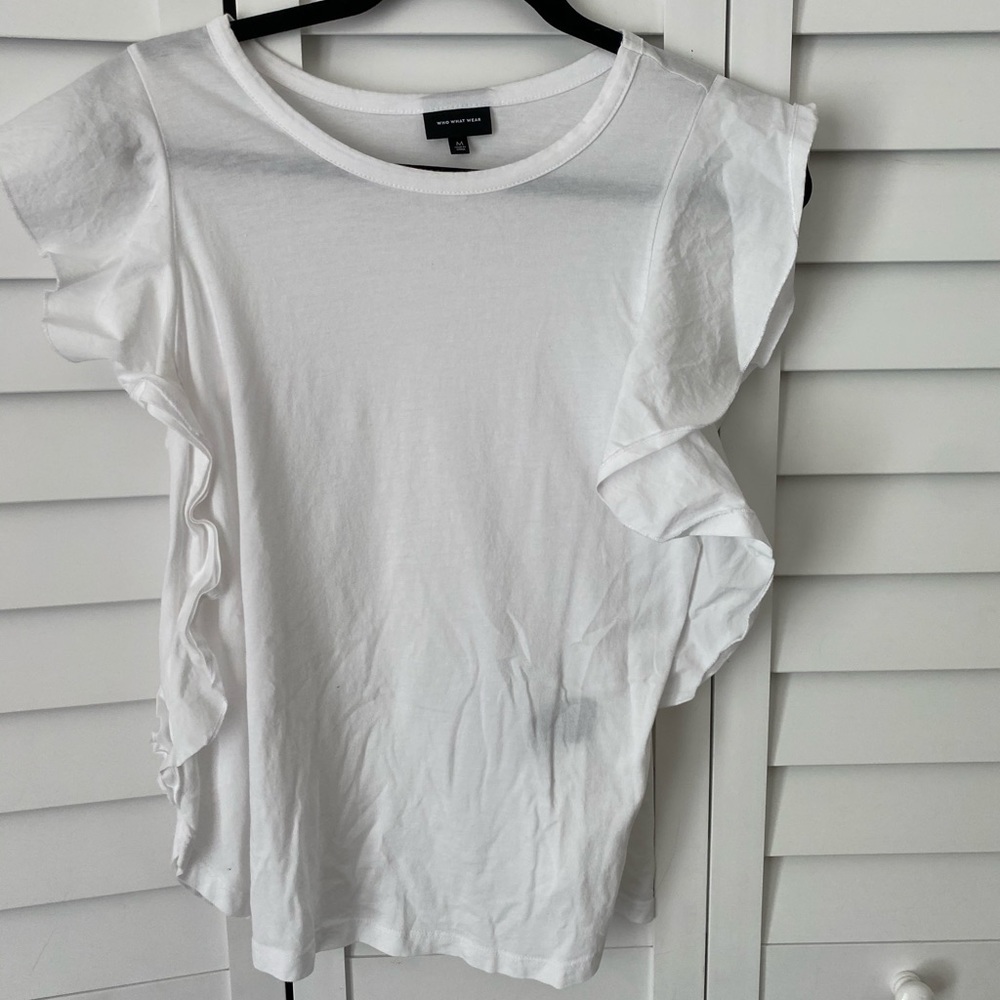 White tshirt side ruffle